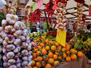 arance, aglio, peperoncini, mercato, frutta, limoni, agli, banco, bancarella, agrumi